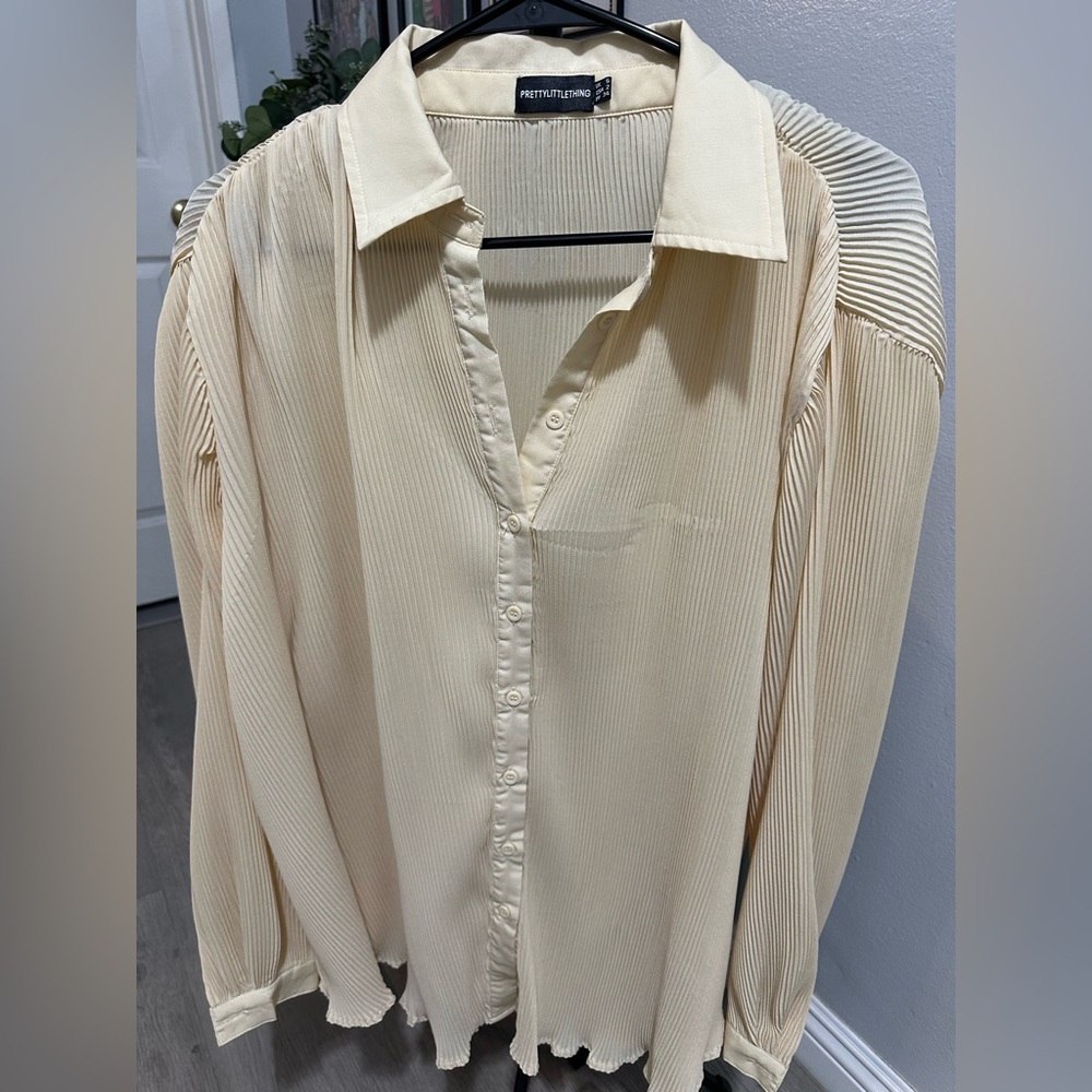PrettyLittleThing Cream Textured Shirt